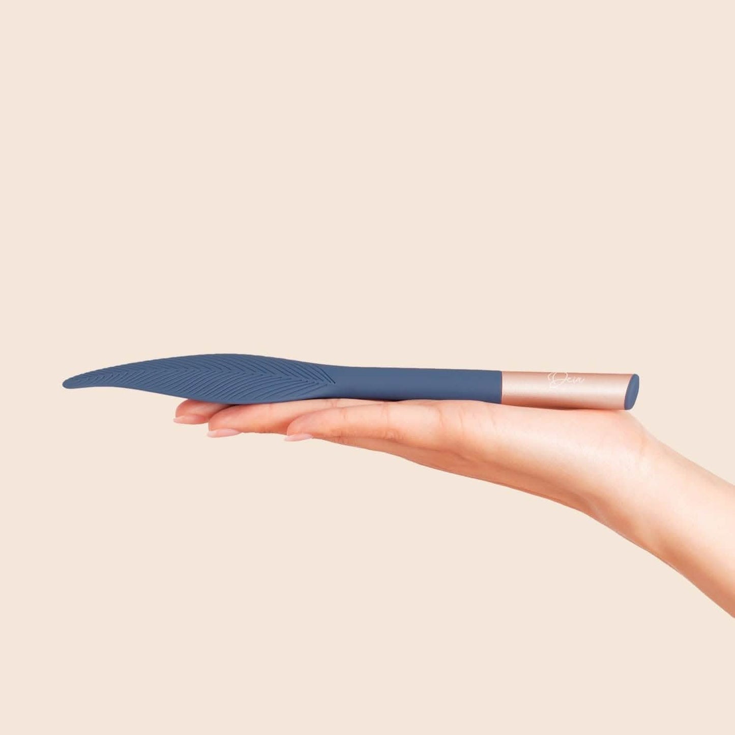 Vibrating Tickler | The Feather | Deia plusOne Vibrating Tickler | The Feather | Deia plusOne