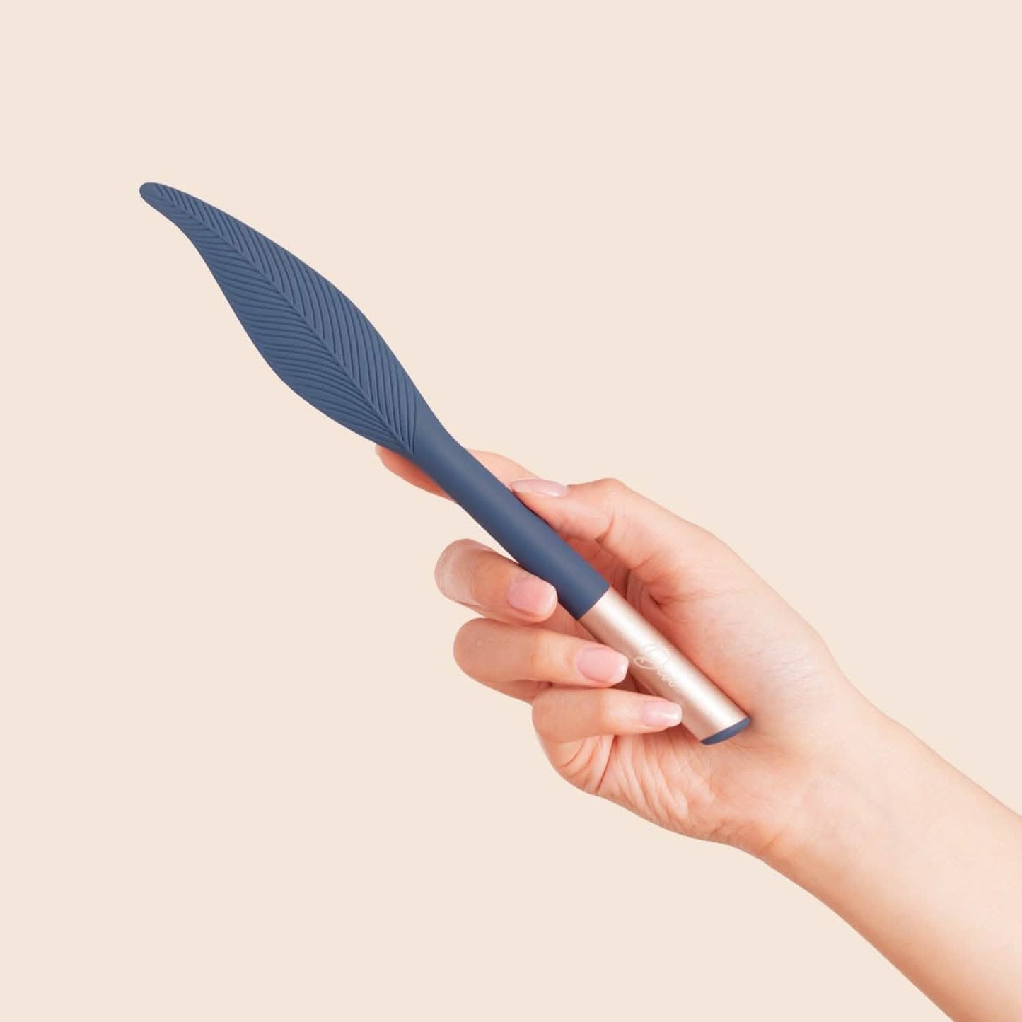 Vibrating Tickler | The Feather | Deia plusOne Vibrating Tickler | The Feather | Deia plusOne