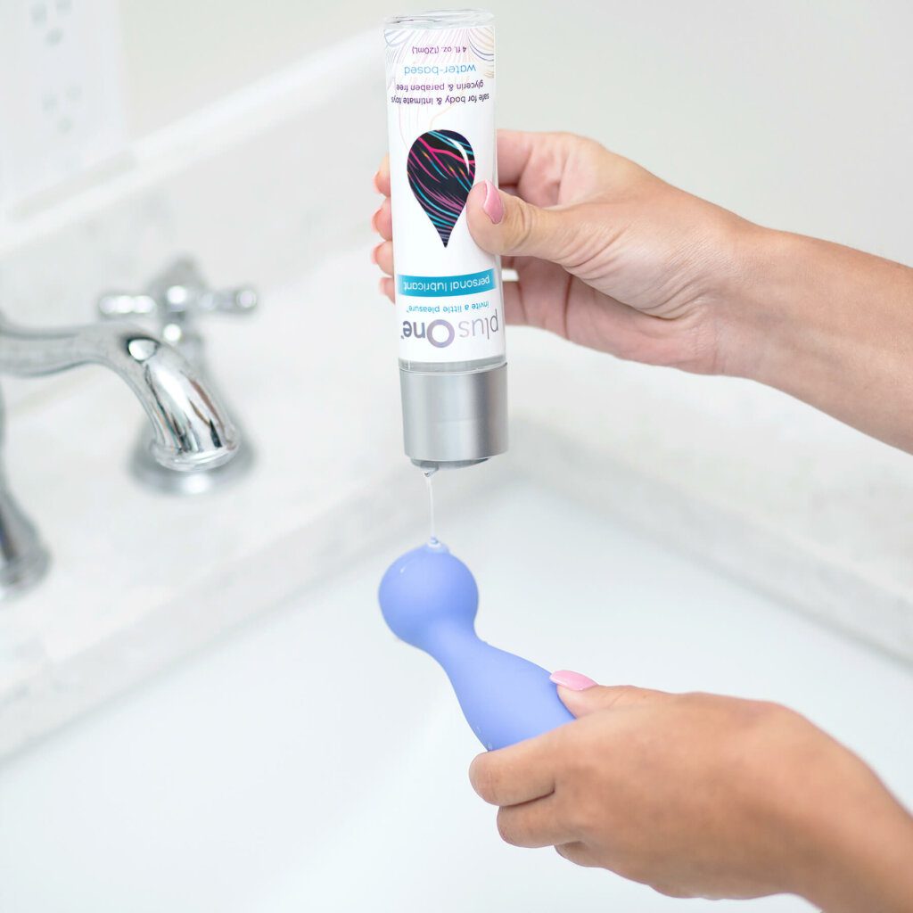 plusOne® personal lubricant in use